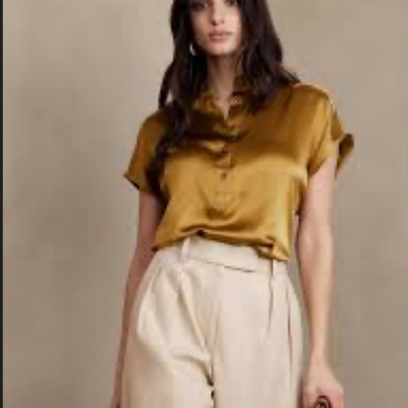 Banana Republic Silk dolman tunic top gold NWOT - Picture 3 of 4